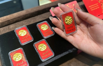 Tin giá vàng tăng sát 100 triệu gây sốt mạng xã hội