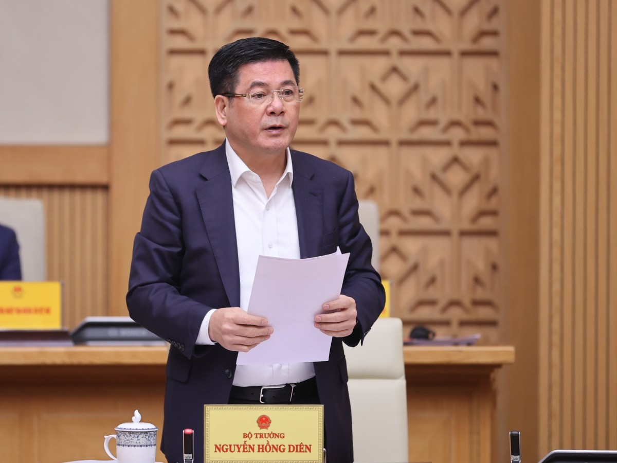 Thủ tướng Chính phủ: Bộ Công Thương khẩn trương báo cáo cơ chế xây dựng nhà máy điện hạt nhân Ninh Thuận Thủ tướng Chính phủ: Bộ Công Thương khẩn trương báo cáo cơ chế xây dựng nhà máy điện hạt nhân Ninh Thuận