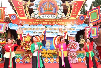 Để lễ hội mùa xuân là không gian văn hóa lành mạnh