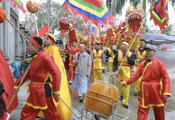 Linh đình Lễ rước rồng, rước kiệu tại thôn Hoà An