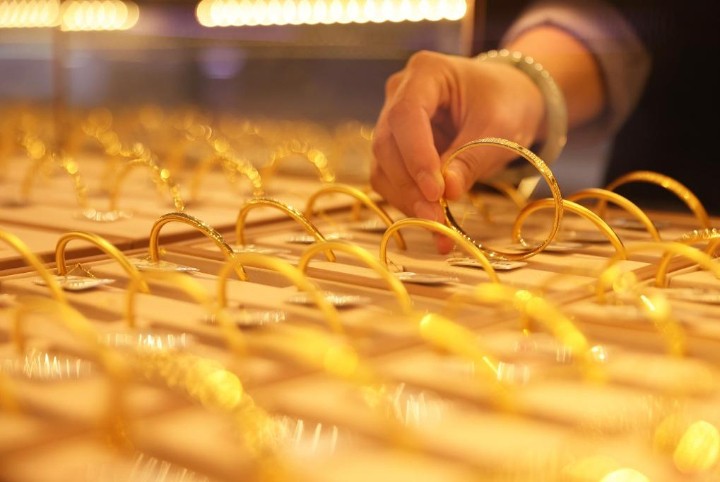 Vòng vàng đang trở thành mặt hàng vàng được giới trẻ Trung Quốc ưa chuộng. Ảnh: Tân Hoa Xã