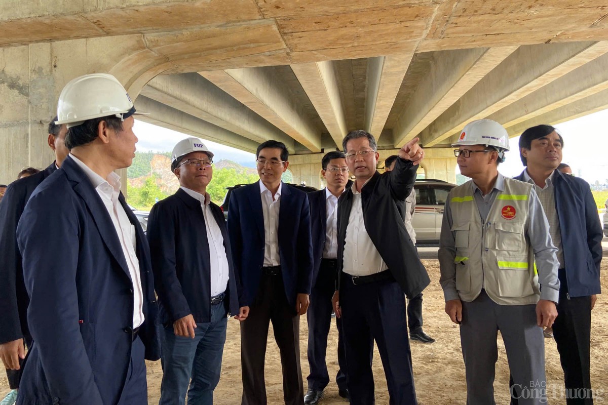Bí thư Thành ủy Đà Nẵng kiểm tra tiến độ cao tốc Hòa Liên - Túy Loan