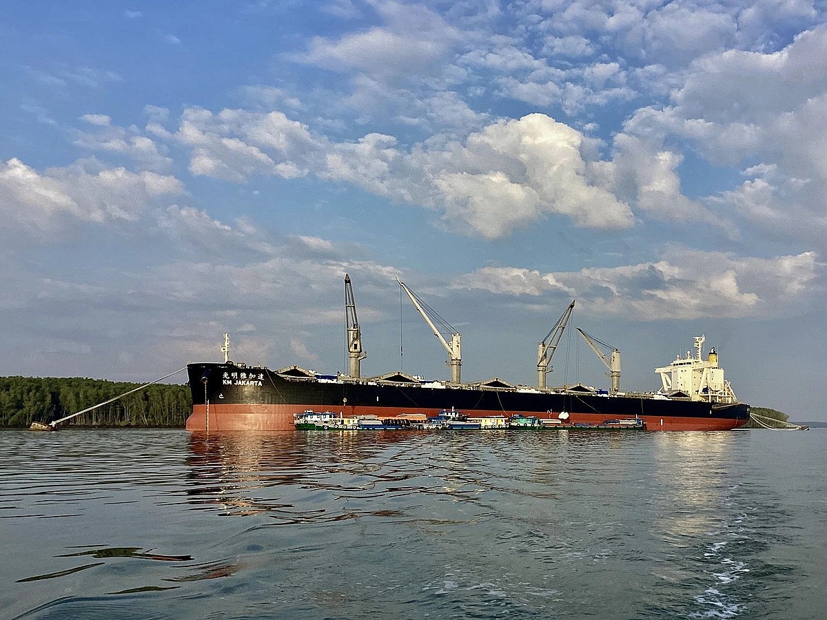 Những con thuyền mang niềm tin và hy vọng của PVCFC Những con thuyền mang niềm tin và hy vọng của PVCFC