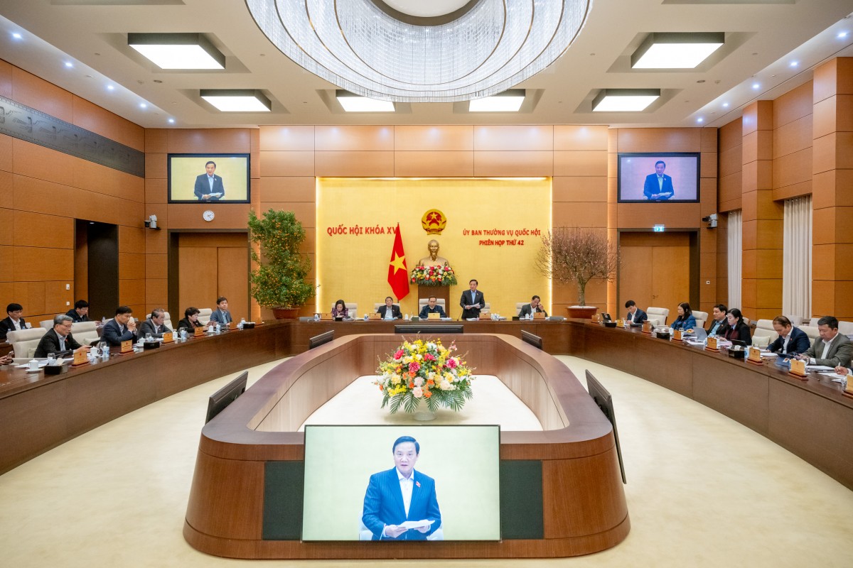 Cho ý kiến về dự án Luật Ban hành văn bản quy phạm pháp luật (sửa đổi) Cho ý kiến về dự án Luật Ban hành văn bản quy phạm pháp luật (sửa đổi)