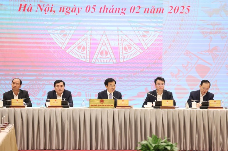Đại diện lãnh đạo các bộ, ngành chủ trì họp báo Chính phủ tháng 1/2025 