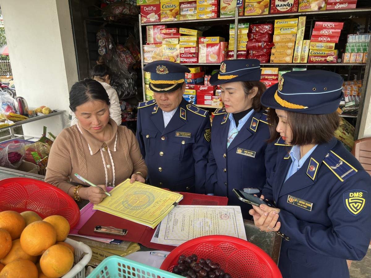 Hà Tĩnh: Ổn định thị trường tại các Lễ hội Xuân 2025 Hà Tĩnh: Ổn định thị trường tại các Lễ hội Xuân 2025