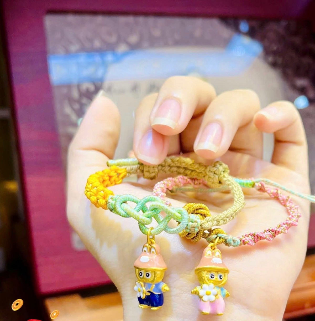 charm chế tác hình Labubu vàng 24K bắt 'trend'. Ảnh chụp màn hình charm chế tác hình Labubu vàng 24K bắt 'trend'. Ảnh chụp màn hình