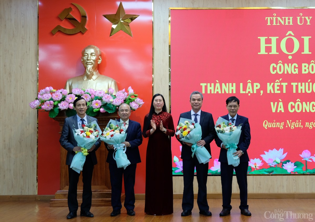 Nhiều cán bộ Quảng Ngãi xin nghỉ hưu trước tuổi Nhiều cán bộ Quảng Ngãi xin nghỉ hưu trước tuổi