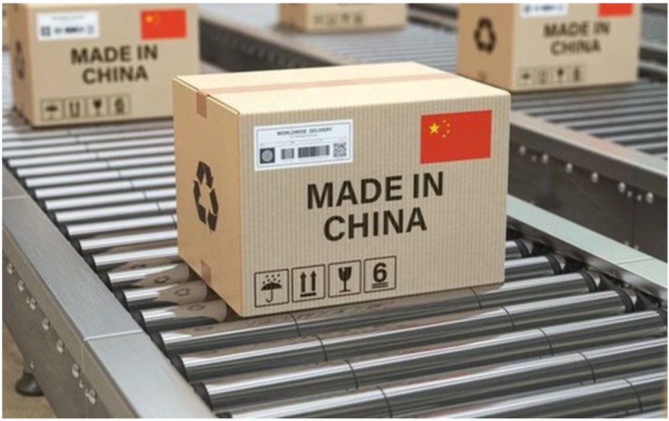 Hình ảnh gói hàng được đóng trên dây chuyền vận chuyển Hình ảnh gói hàng được đóng trên dây chuyền vận chuyển