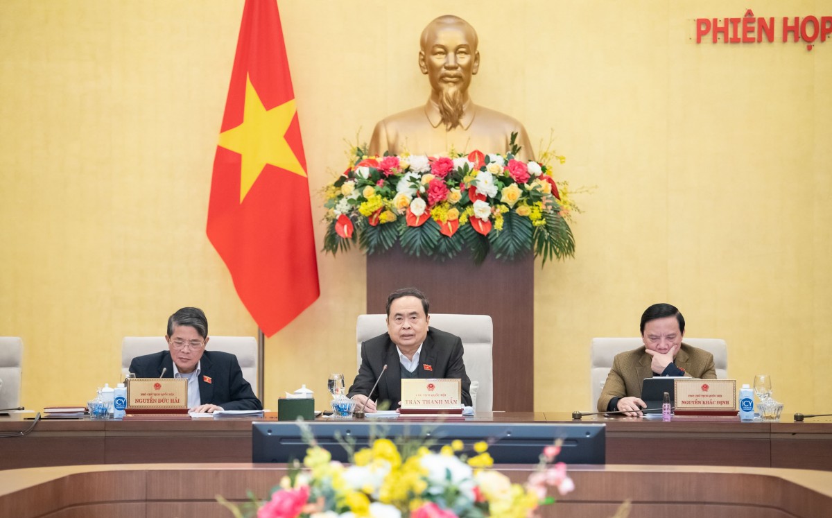 Chủ tịch Quốc hội Trần Thanh Mẫn phát biểu tại phiên họp Chủ tịch Quốc hội Trần Thanh Mẫn phát biểu tại phiên họp