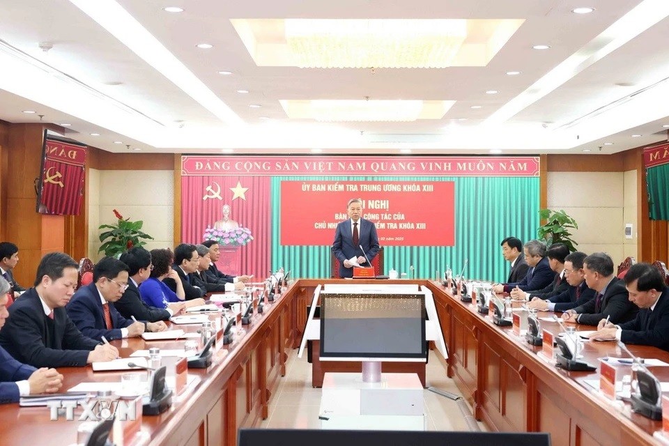 Hội nghị bàn giao công tác của Chủ nhiệm Ủy ban Kiểm tra Trung ương khóa XIII. Ảnh: TTXVN