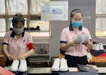 Đa dạng hóa thị trường để đạt mục tiêu tăng trưởng xuất khẩu 12% - Bài 2: Doanh nghiệp xuất khẩu không ''bỏ trứng vào một giỏ''