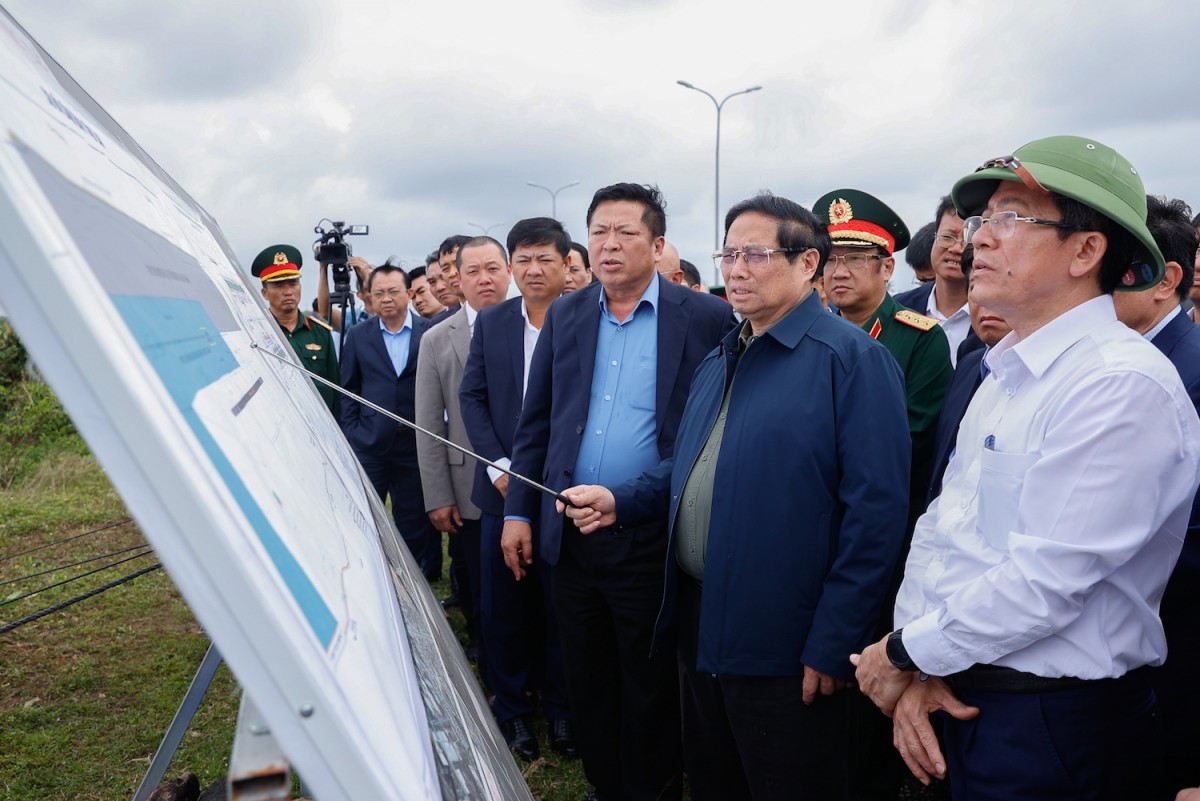 Thủ tướng Phạm Minh Chính thăm, khảo sát Cảng hàng không quốc tế Chu lai