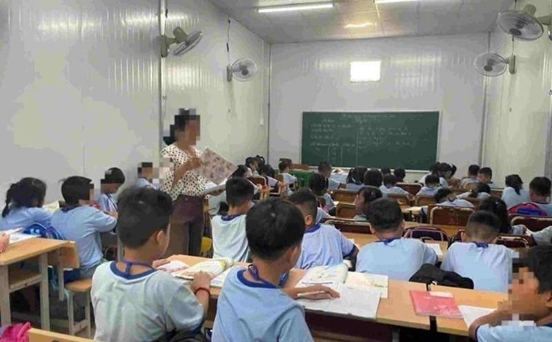 Siết quản lý dạy thêm trong trường học: Minh bạch, công bằng Siết quản lý dạy thêm trong trường học: Minh bạch, công bằng