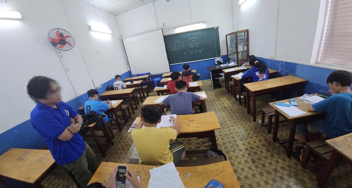 Siết quản lý dạy thêm trong trường học: Minh bạch, công bằng Siết quản lý dạy thêm trong trường học: Minh bạch, công bằng