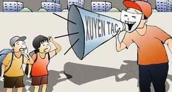 Việt Tân 'xem voi', đòi…tivi