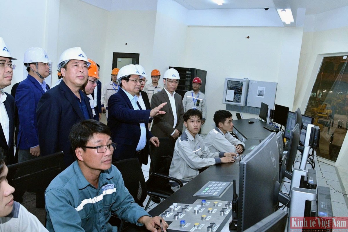 Thủ tướng 'đặt hàng' Hòa Phát nghiên cứu sản xuất ray thép Thủ tướng 'đặt hàng' Hòa Phát nghiên cứu sản xuất ray thép