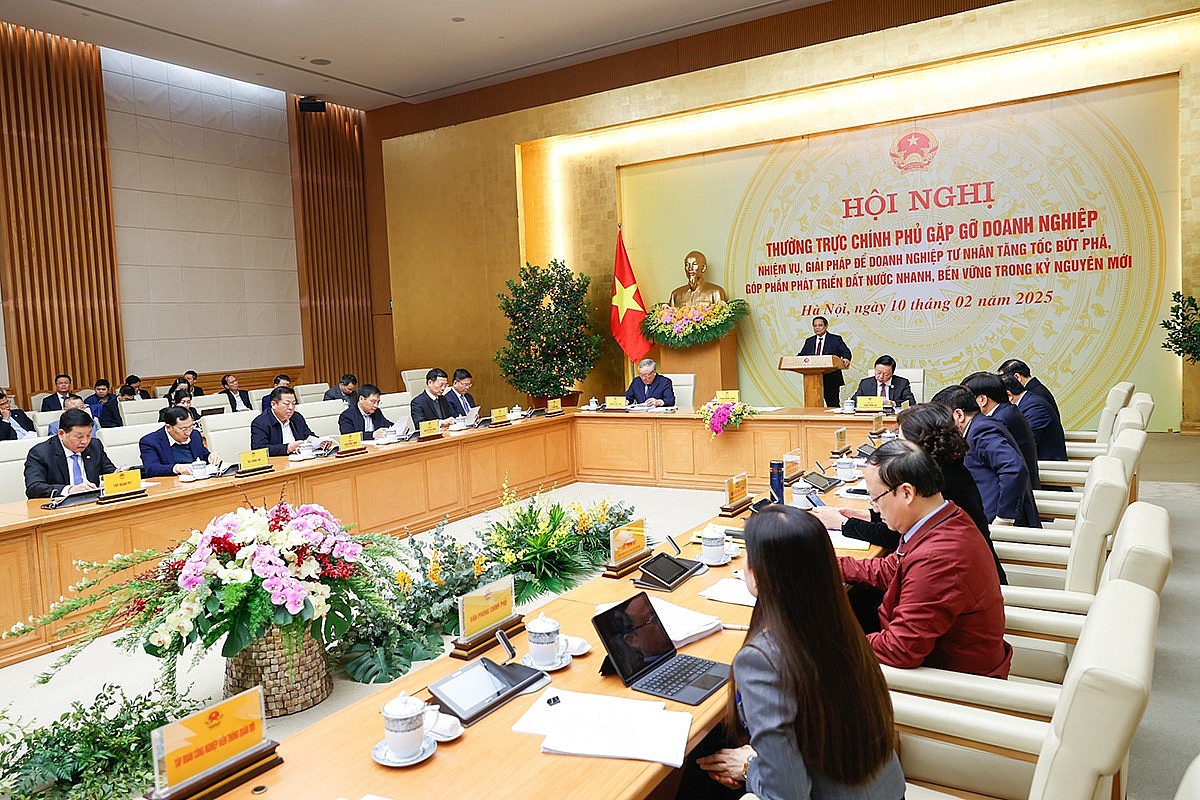 Thủ tướng đề nghị trong các việc lớn của đất nước, các doanh nghiệp xem có thể làm được gì thì đăng ký làm và đề xuất cơ chế chính sách để làm - Ảnh VGP/Nhật Bắc Thủ tướng đề nghị trong các việc lớn của đất nước, các doanh nghiệp xem có thể làm được gì thì đăng ký làm và đề xuất cơ chế chính sách để làm - Ảnh VGP/Nhật Bắc