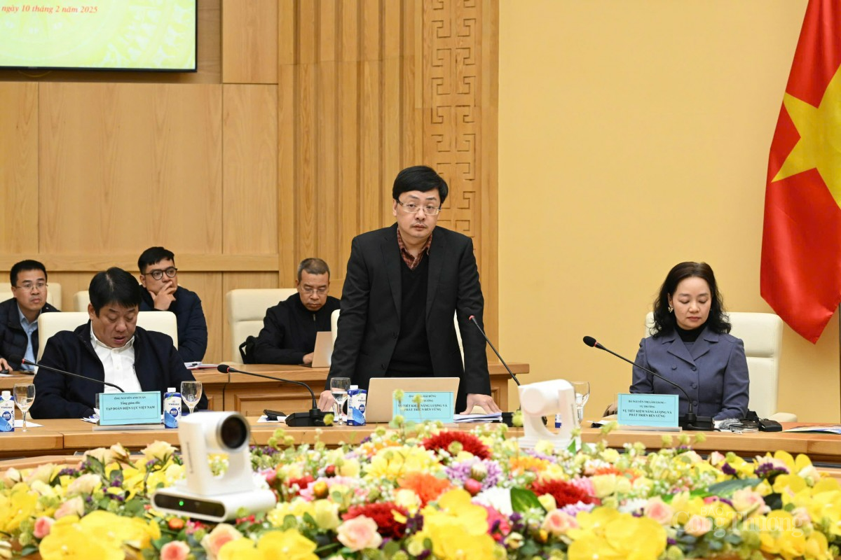 Bộ trưởng Nguyễn Hồng Diên chủ trì họp Ban soạn thảo