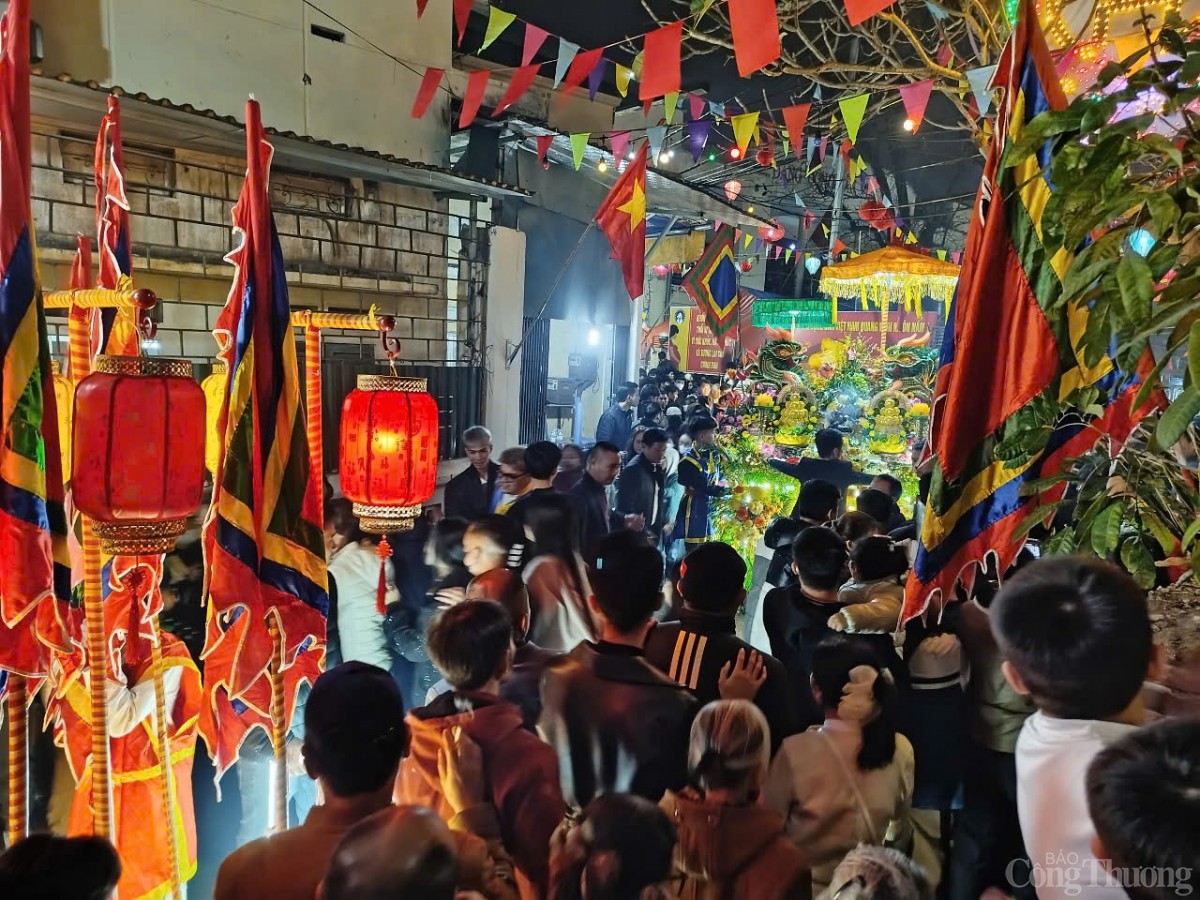 Lễ rước 'Ông lợn' độc nhất vô nhị tại Hà Nội