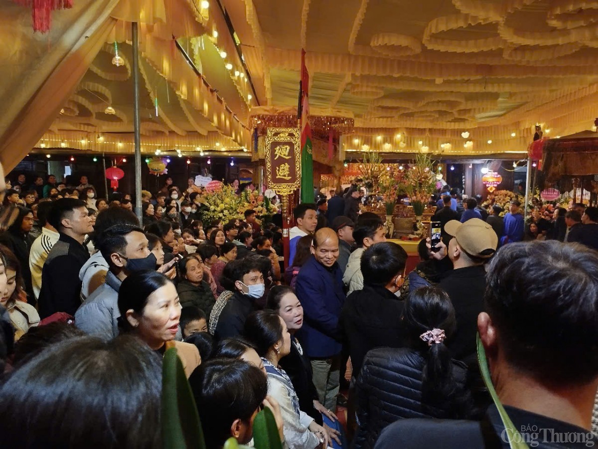 Lễ rước 'Ông lợn' độc nhất vô nhị tại Hà Nội