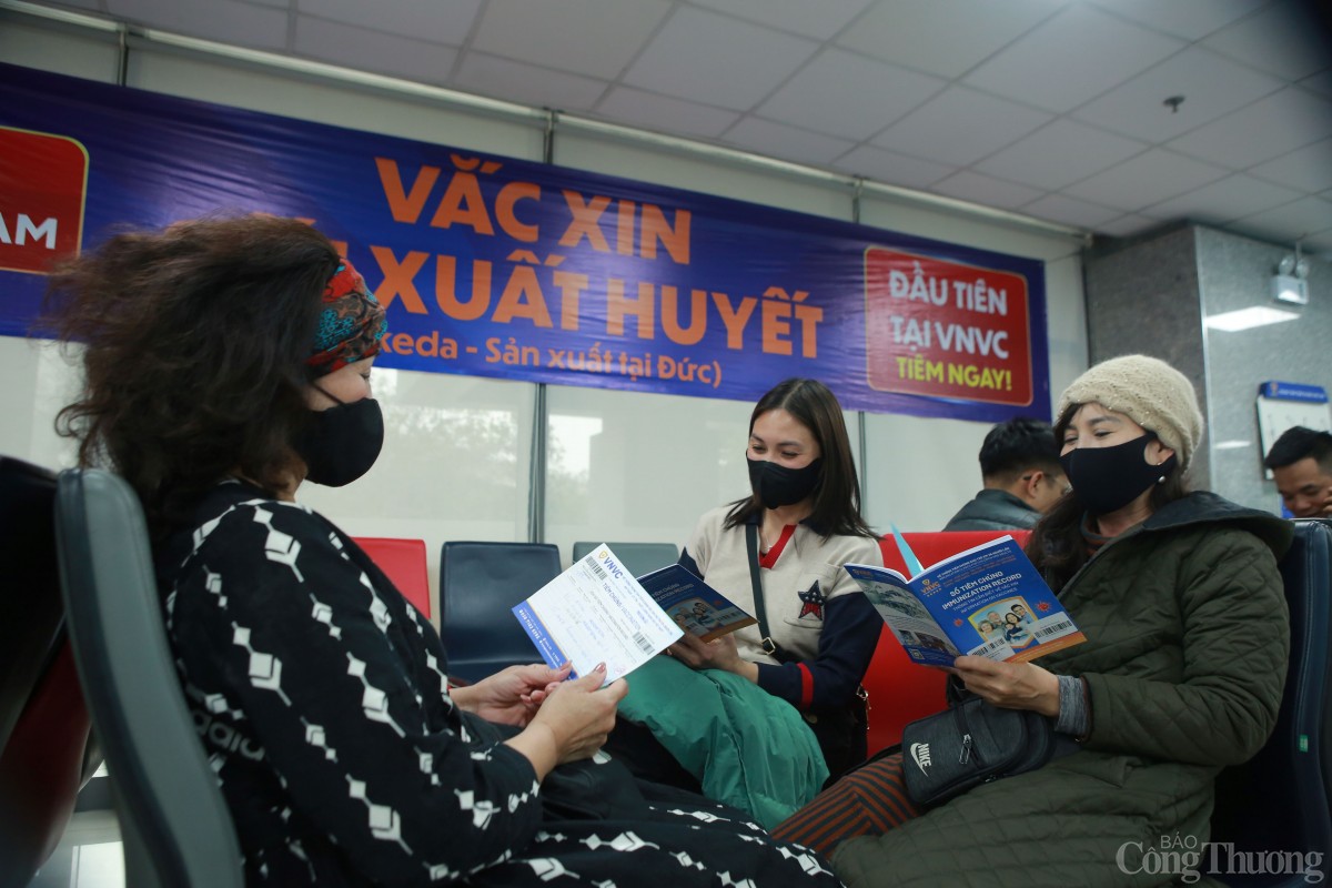 Lượt khách tiêm vắc xin cúm tăng cao gấp 10 lần Lượt khách tiêm vắc xin cúm tăng cao gấp 10 lần