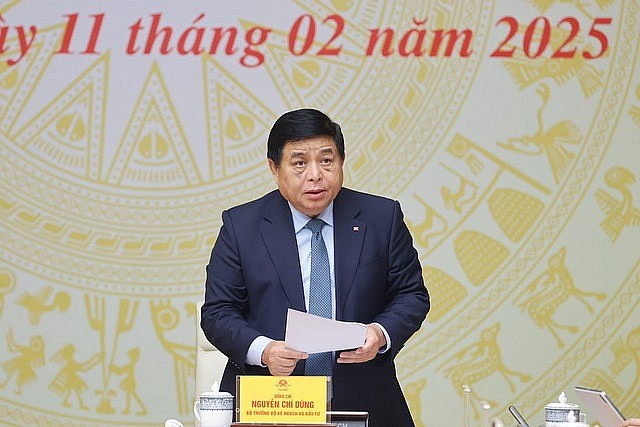 Bộ trưởng Bộ Kế hoạch và Đầu tư, Nguyễn Chí Dũng trình bày báo cáo tổng hợp. Ảnh: VGP/Nhật Bắc Bộ trưởng Bộ Kế hoạch và Đầu tư, Nguyễn Chí Dũng trình bày báo cáo tổng hợp. Ảnh: VGP/Nhật Bắc