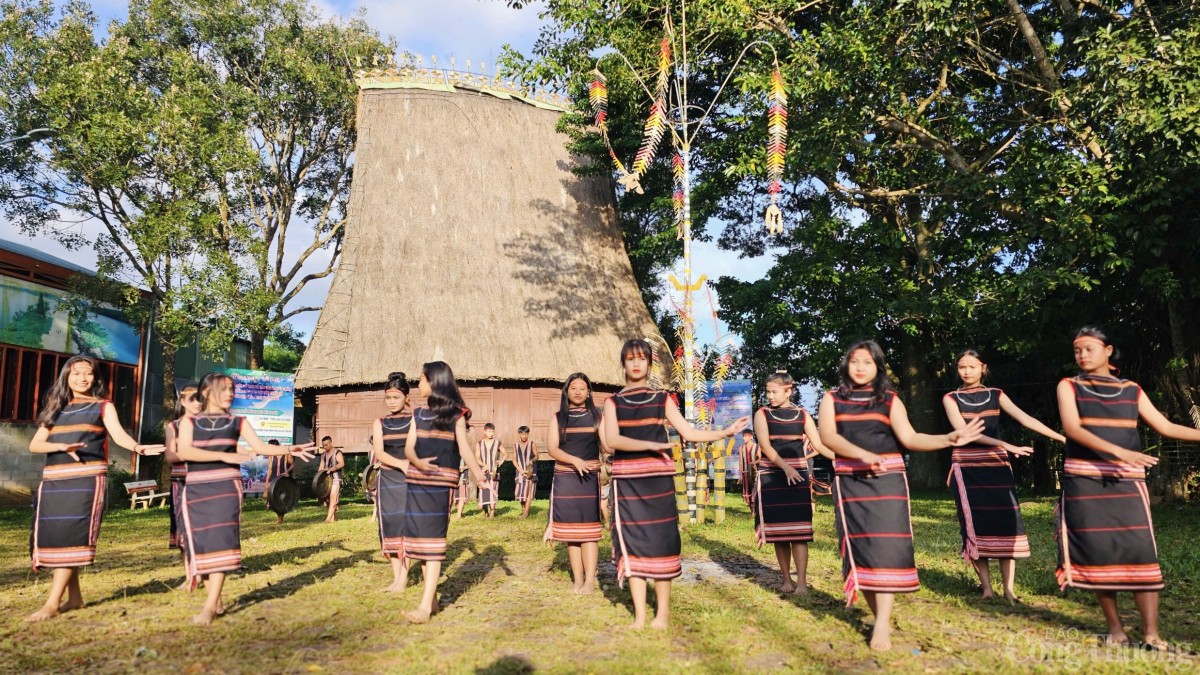 Người Jrai ở Gia Lai ‘thắp lửa’ du lịch cộng đồng Người Jrai ở Gia Lai ‘thắp lửa’ du lịch cộng đồng