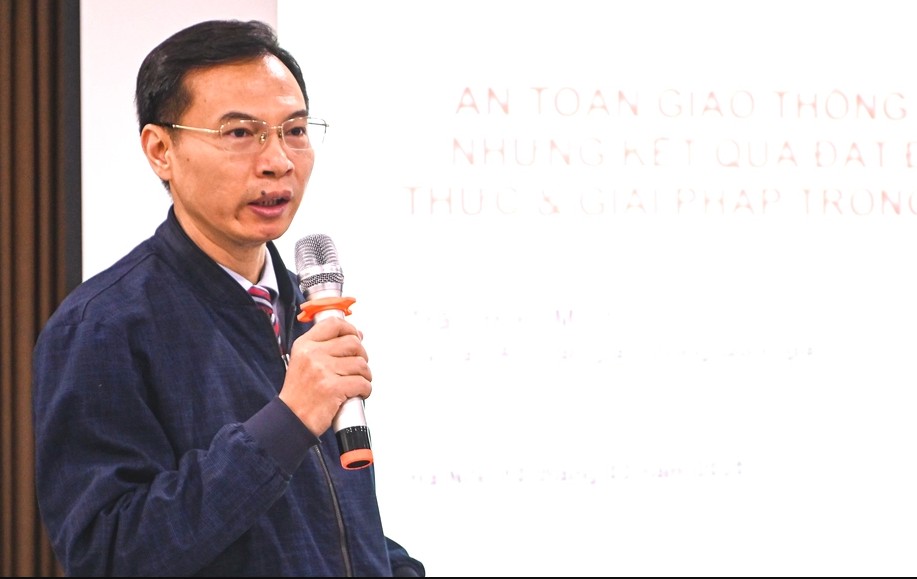 Chuyên gia đề xuất làn đường dành riêng cho xe máy Chuyên gia đề xuất làn đường dành riêng cho xe máy