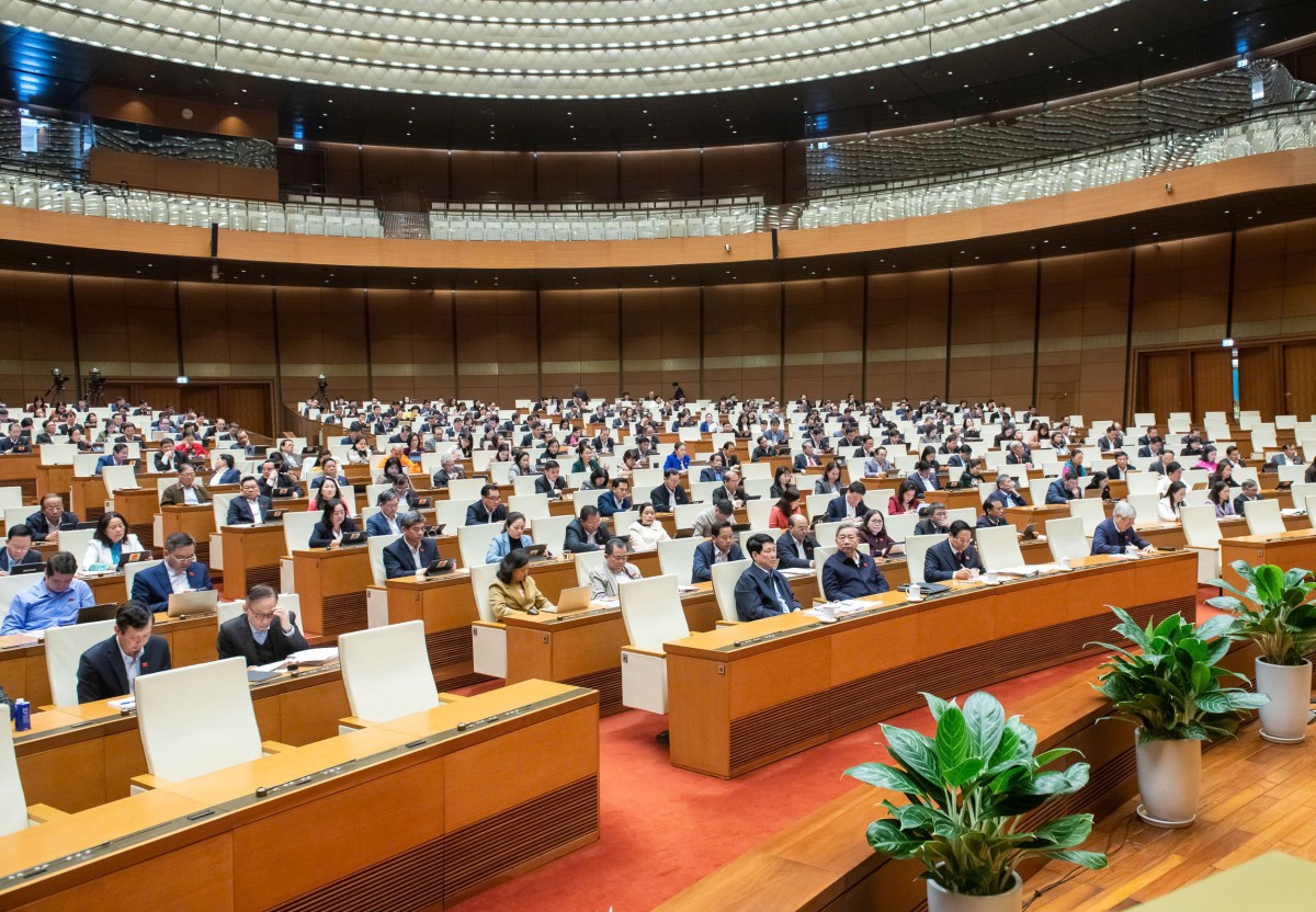 Quốc hội nghe Tờ trình, Báo cáo thẩm tra về dự thảo Nghị quyết của Quốc hội quy định về xử lý một số vấn đề liên quan đến sắp xếp tổ chức bộ máy nhà nước