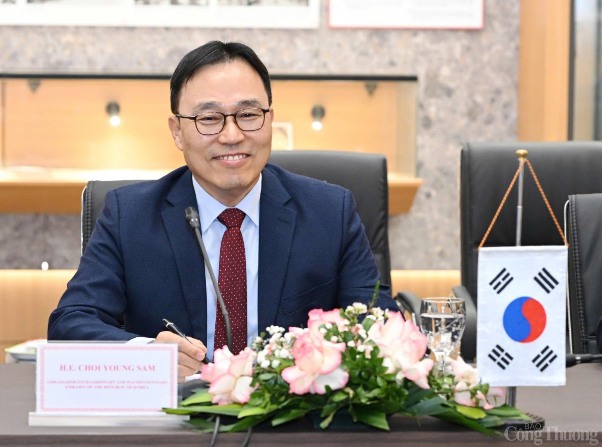 Bộ trưởng Nguyễn Hồng Diên tiếp Đại sứ Hàn Quốc