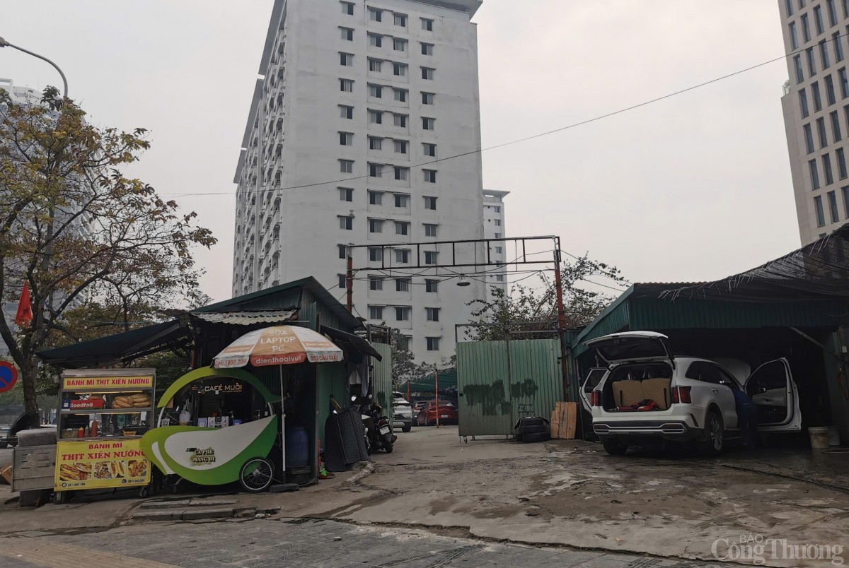 Cầu Giấy, Hà Nội: Điểm nóng về trông giữ xe không phép Cầu Giấy, Hà Nội: Điểm nóng về trông giữ xe không phép