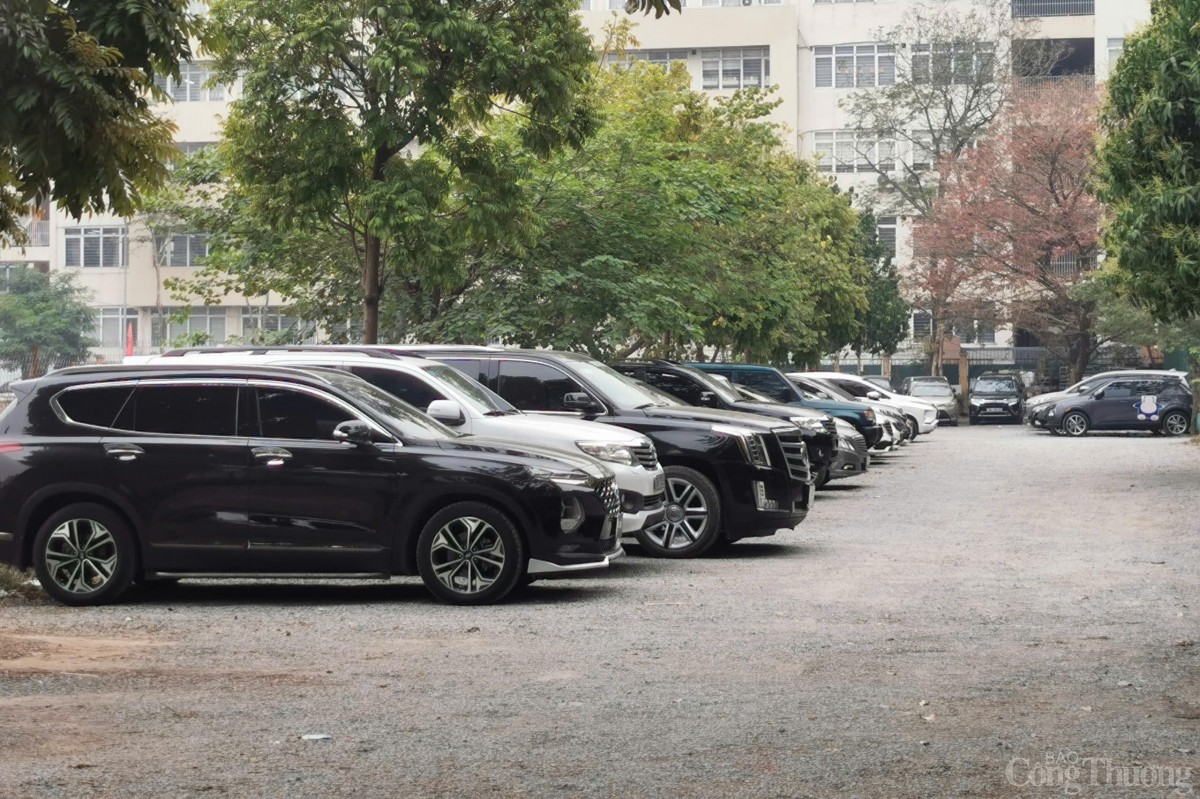 Cầu Giấy, Hà Nội: Điểm nóng về trông giữ xe không phép Cầu Giấy, Hà Nội: Điểm nóng về trông giữ xe không phép