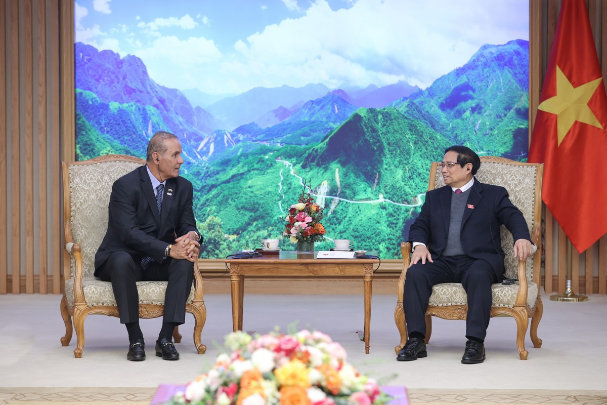 Thủ tướng Phạm Minh Chính tiếp ông Renato Costa, Tổng Giám đốc Công ty Friboi thuộc Tập đoàn JBS S.A Brazil - Ảnh: VGP/Nhật Bắc