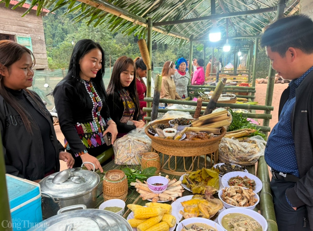 undefined Quảng Bình: Độc đáo lễ hội đập trống người Ma Coong