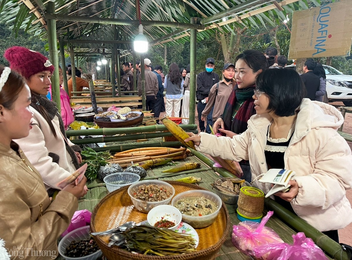 undefined Quảng Bình: Độc đáo lễ hội đập trống người Ma Coong