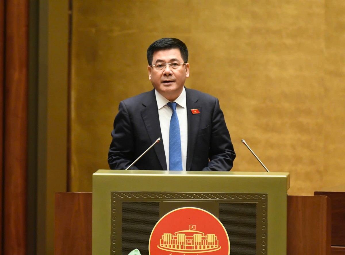 Chính phủ trình Quốc hội 10 nhóm cơ chế, chính sách đặc thù cho dự án điện hạt nhân Chính phủ trình Quốc hội 10 nhóm cơ chế, chính sách đặc thù cho dự án điện hạt nhân