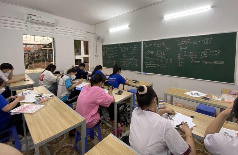 Từ ngày 14/2, tất cả các trường trên cả nước đều dừng hoạt động dạy thêm, học thêm trong nhà trường Từ ngày 14/2, tất cả các trường trên cả nước đều dừng hoạt động dạy thêm, học thêm trong nhà trường