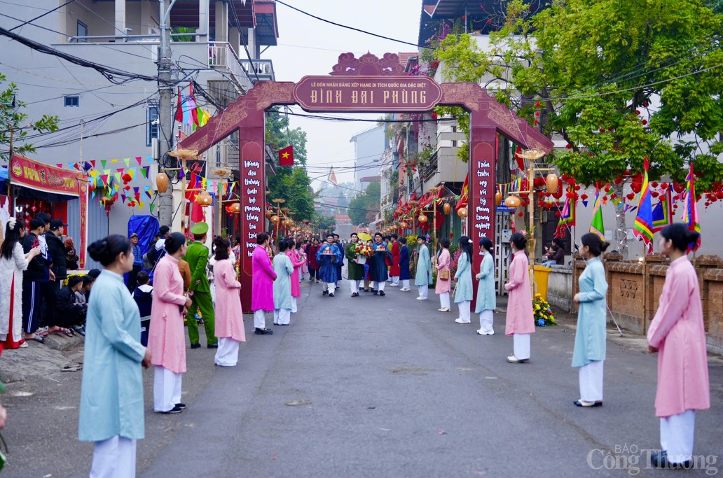 Đình Đại Phùng đón nhận Bằng xếp hạng di tích quốc gia