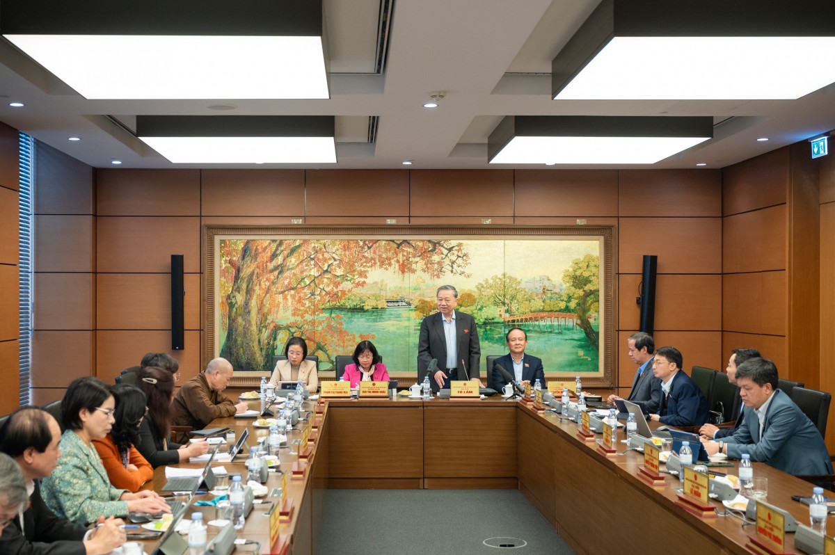 Tổng Bí thư: Khi lựa chọn công nghệ, phải đi tắt đón