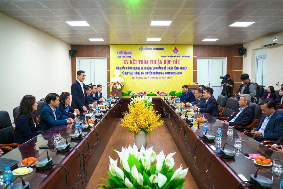 Báo Công Thương ký kết hợp tác với Trường Cao đẳng Kỹ thuật Công nghiệp Báo Công Thương ký kết hợp tác với Trường Cao đẳng Kỹ thuật Công nghiệp