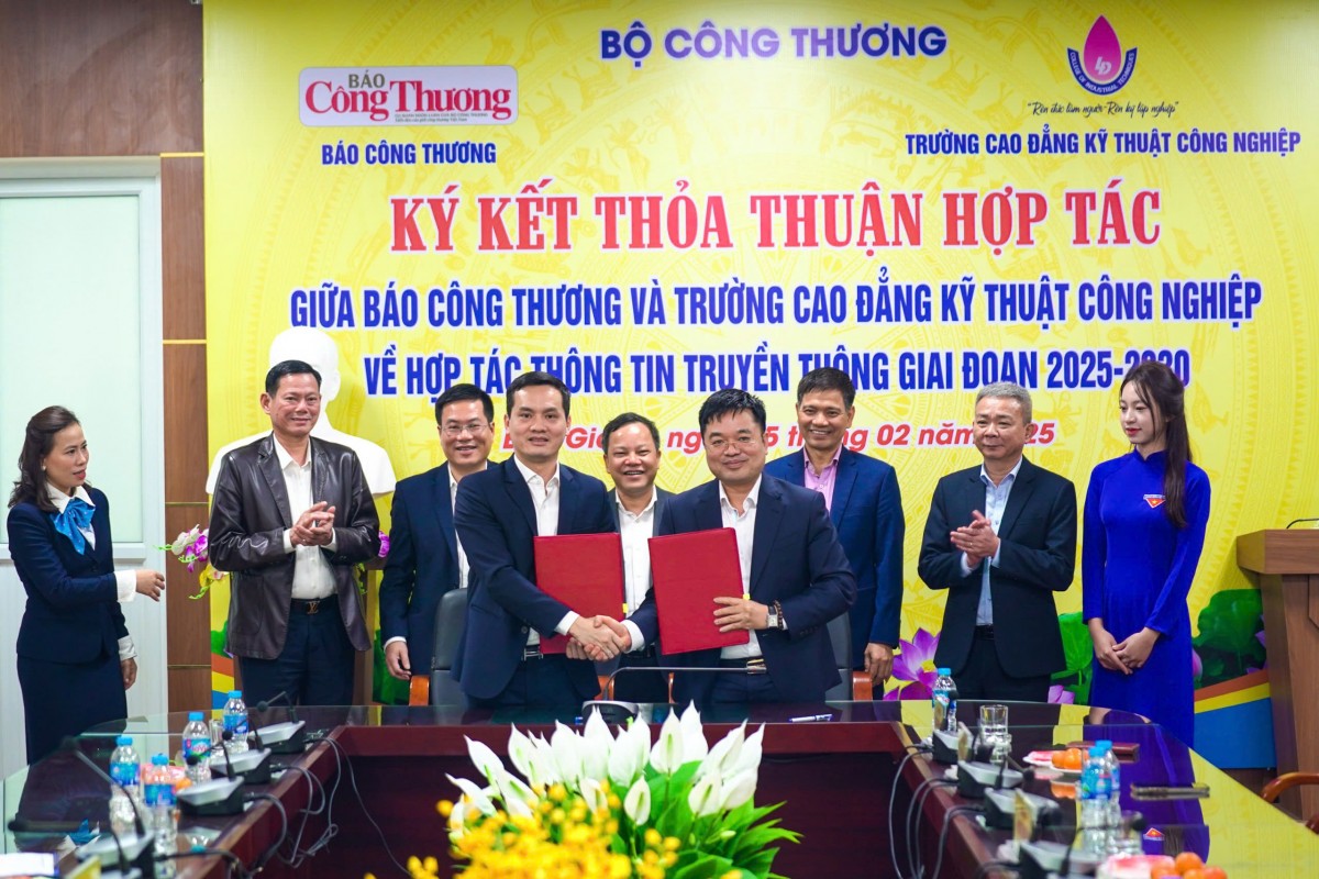 Báo Công Thương ký kết hợp tác với Trường Cao đẳng Kỹ thuật Công nghiệp Báo Công Thương ký kết hợp tác với Trường Cao đẳng Kỹ thuật Công nghiệp