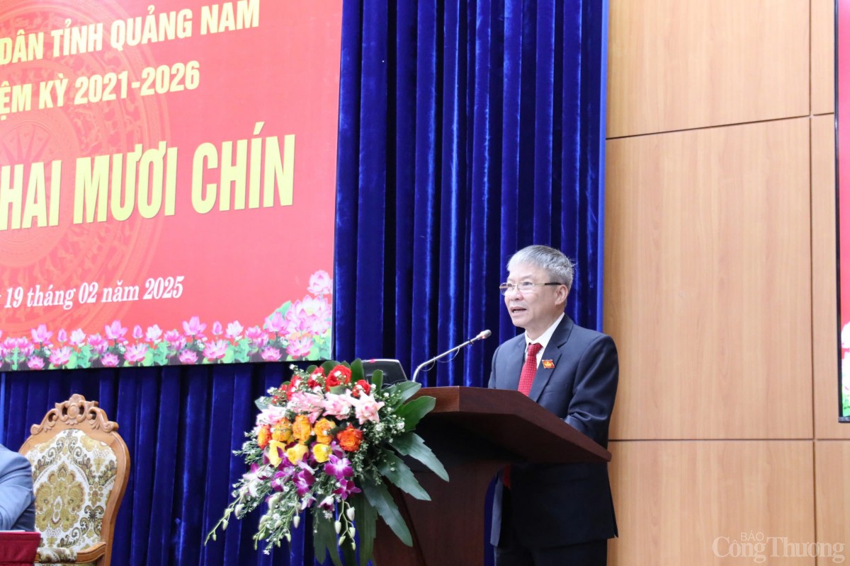 Ông Nguyễn Đức Dũng - Phó Bí thư Thường trực Tỉnh uỷ, Chủ tịch HĐND tỉnh Quảng Nam phát biểu tại kỳ họp HĐND tỉnh Quảng Nam khóa X. Ông Nguyễn Đức Dũng - Phó Bí thư Thường trực Tỉnh uỷ, Chủ tịch HĐND tỉnh Quảng Nam phát biểu tại kỳ họp HĐND tỉnh Quảng Nam khóa X.