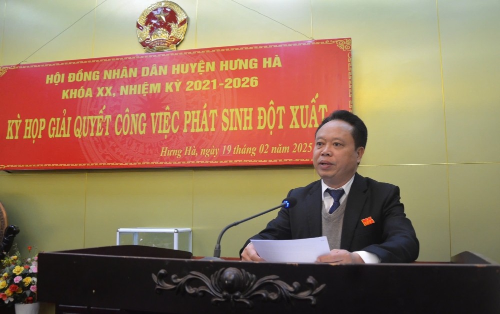 Ông Phạm Văn Bình, Tân Phó Chủ tịch UBND huyện Hưng Hà phát biểu nhận nhiệm vụ Ông Phạm Văn Bình, Tân Phó Chủ tịch UBND huyện Hưng Hà phát biểu nhận nhiệm vụ