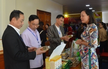 Đưa sản phẩm của bà con dân tộc thiểu số lên ‘sàn’