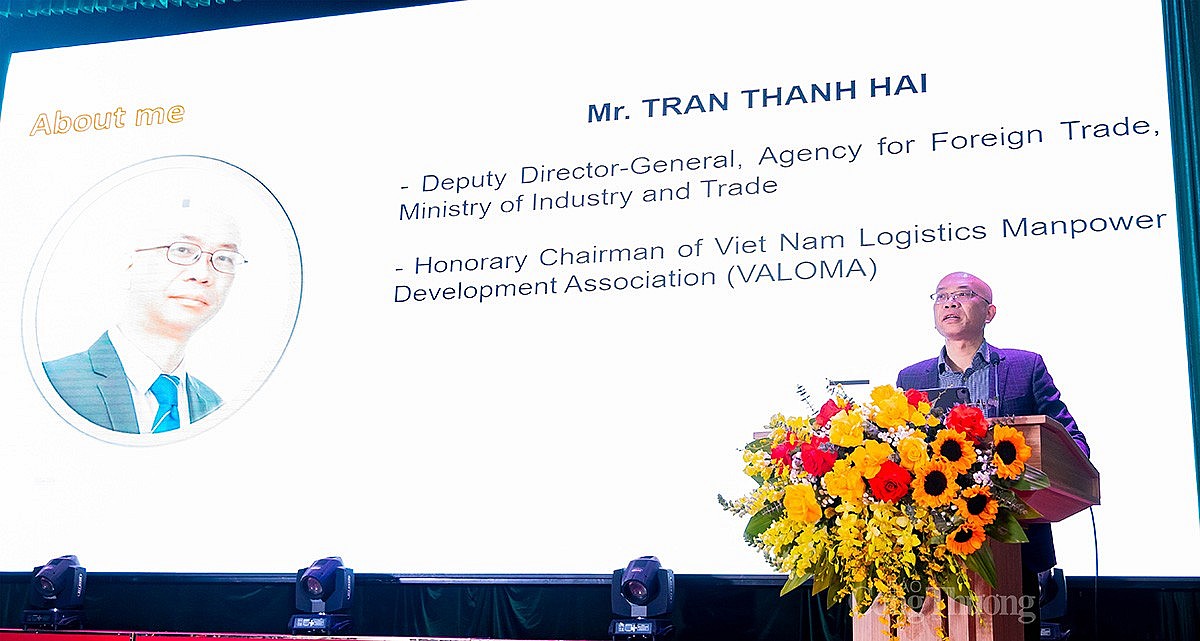 Ông Trần Thanh Hải - Phó Cục trưởng Cục Xuất nhập khẩu (Bộ Công Thương) chia sẻ tại Hội thảo Ông Trần Thanh Hải - Phó Cục trưởng Cục Xuất nhập khẩu (Bộ Công Thương) chia sẻ tại Hội thảo