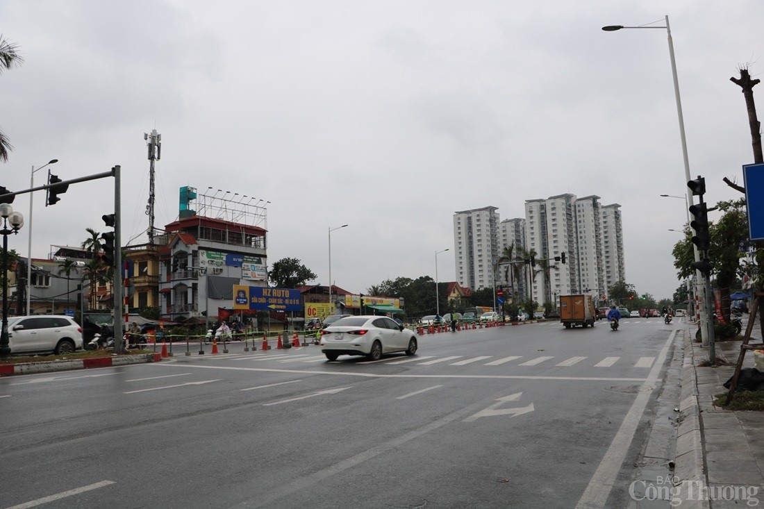 Ngã tư Trần Hữu Dực-Nguyễn Văn Giáp hết tắc sau điều chỉnh Ngã tư Trần Hữu Dực-Nguyễn Văn Giáp hết tắc sau điều chỉnh