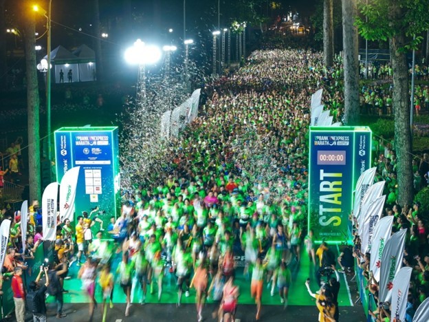 Giải chạy đêm TP. Hồ Chí Minh lập kỷ lục vận động viên Giải chạy đêm TP. Hồ Chí Minh lập kỷ lục vận động viên