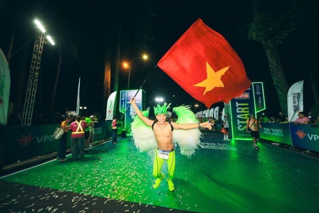 Giải chạy đêm TP. Hồ Chí Minh lập kỷ lục vận động viên Giải chạy đêm TP. Hồ Chí Minh lập kỷ lục vận động viên