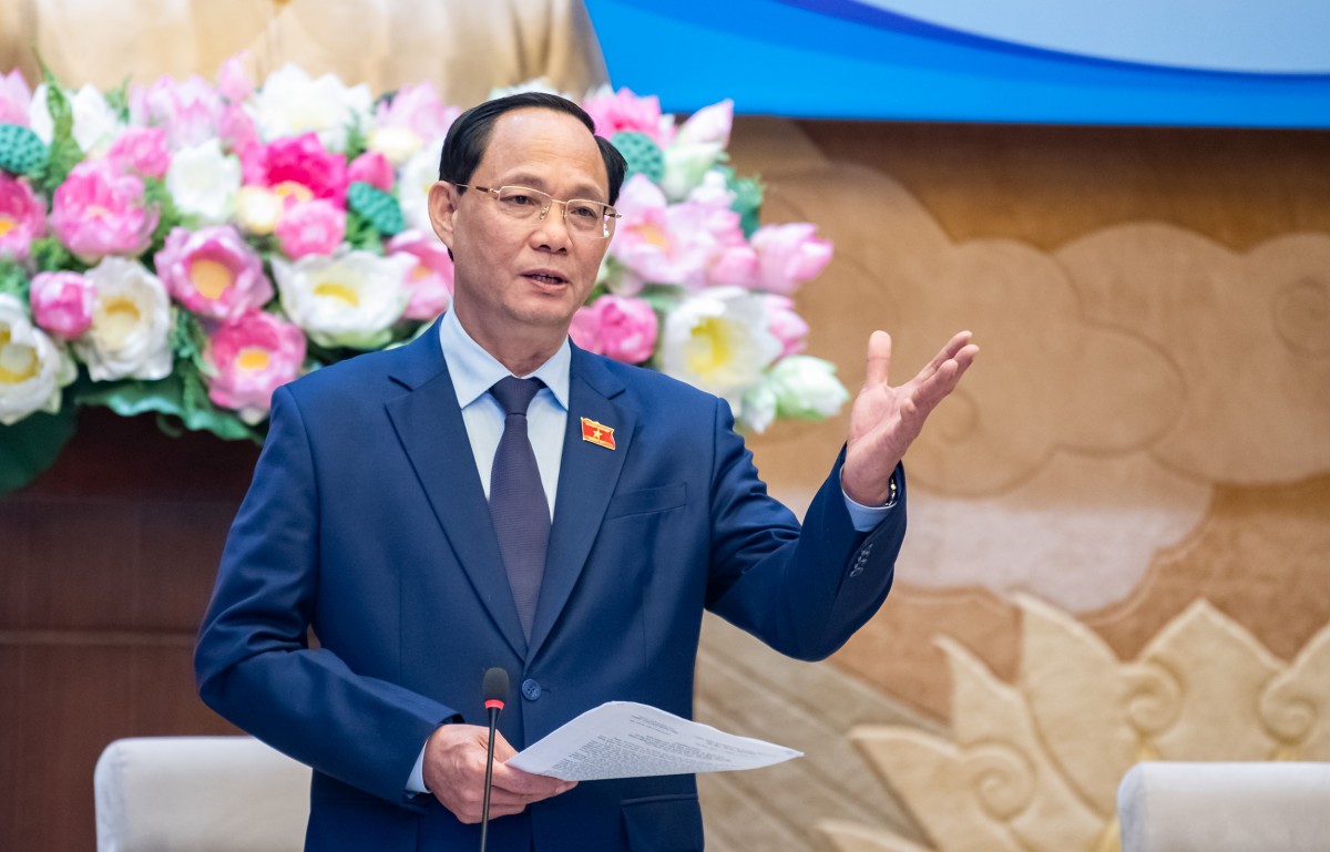 Phó Chủ tịch Quốc hội Trần Quang Phương phát biểu chỉ đạo tại Hội thảo Phó Chủ tịch Quốc hội Trần Quang Phương phát biểu chỉ đạo tại Hội thảo